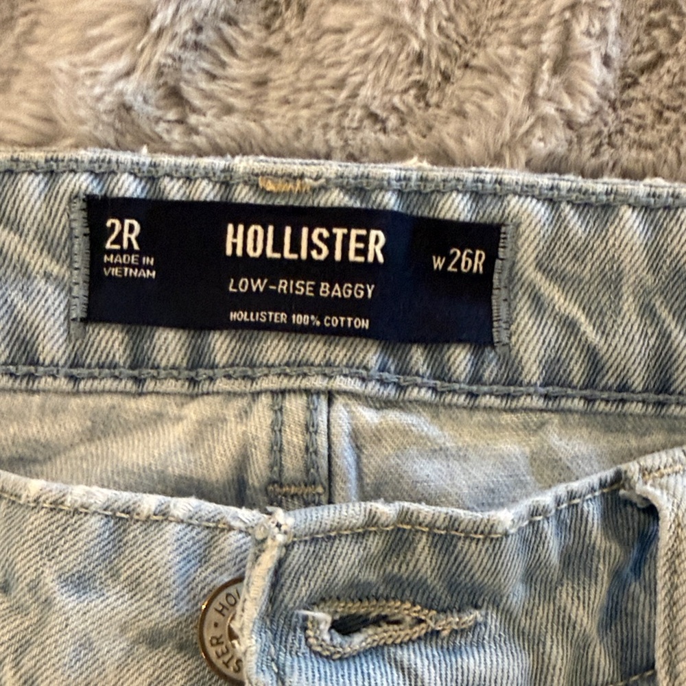 Hollister Women's Low-Rise Baggy Jeans — Light Wash Blue
